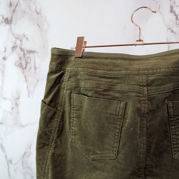 Kuhl Skirt Womens 10 Medium Army Olive Green Strova Mini Short Corduroy 6380 - Picture 6 of 9